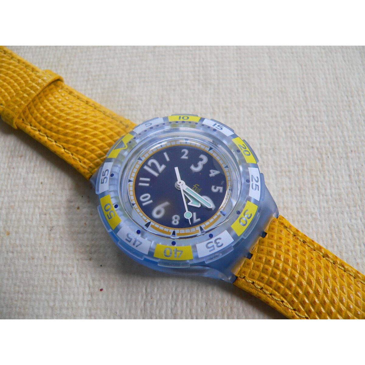 1995 Swatch Watch Cuba 200 Goldfish SDN111