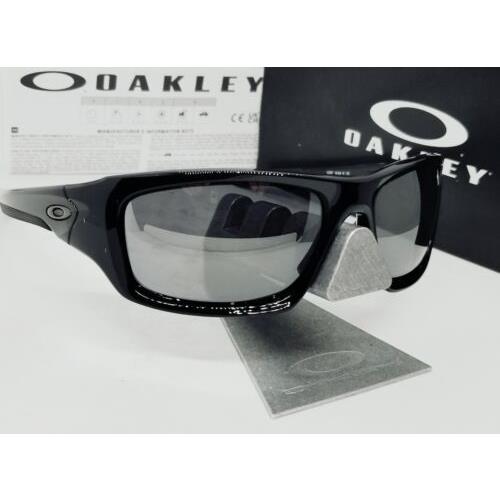Oakley Valve Polished Black/black Iridium Polarized OO9236 12-837 Sunglasses - Frame: Black, Lens: Black