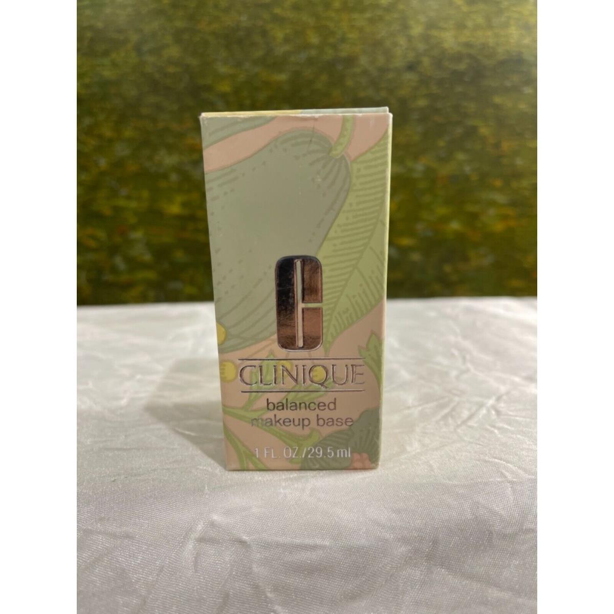 Clinique Balanced Makeup Base 1 fl oz in 04 Honeyed Beige