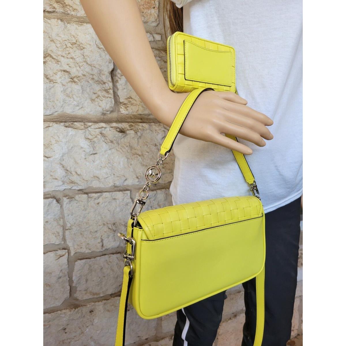 Michael Kors brown leather gold hardware shoulder bag purse w/ strap and  charm | eBay