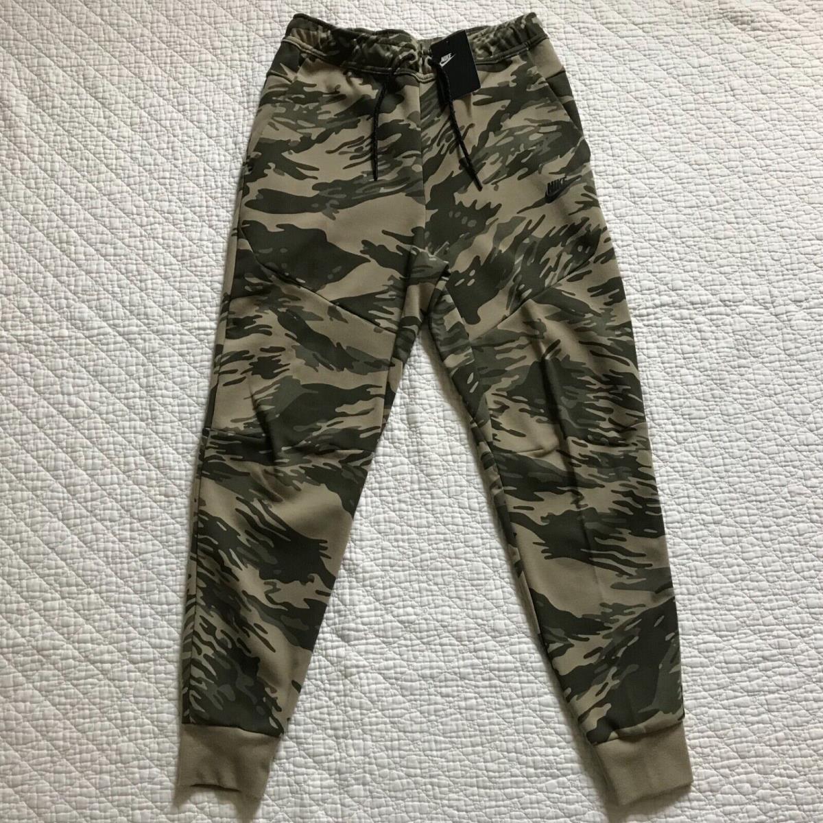 Nike Tech Fleece Jogger Pants Men s Printed Camo XS Mystic Stone CU4497-342