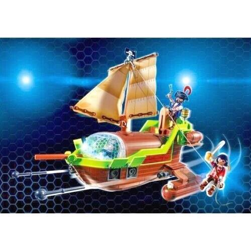 Playmobil 9000 Super 4 Floating Pirate Chameleon Ship with Ruby Accessories