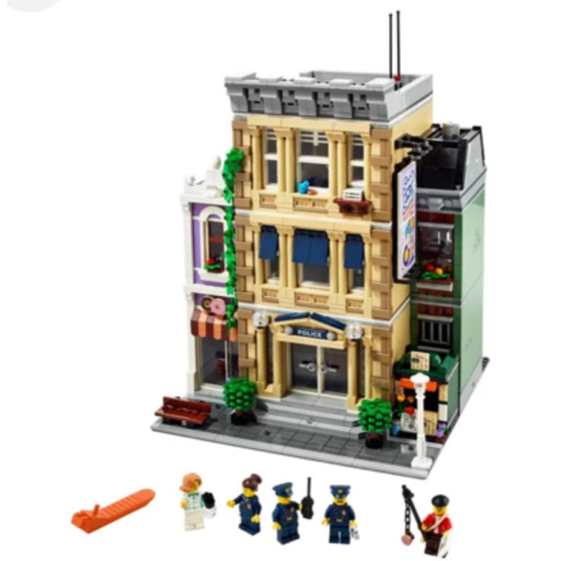 Lego Police Station 10278 and Still in Lego Box Crease