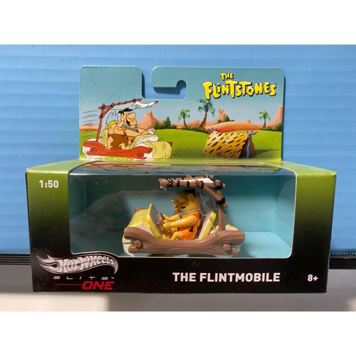 1/50 Hot Wheels Elite One The Flintstones Flintmobile with Figurines Fred Barney