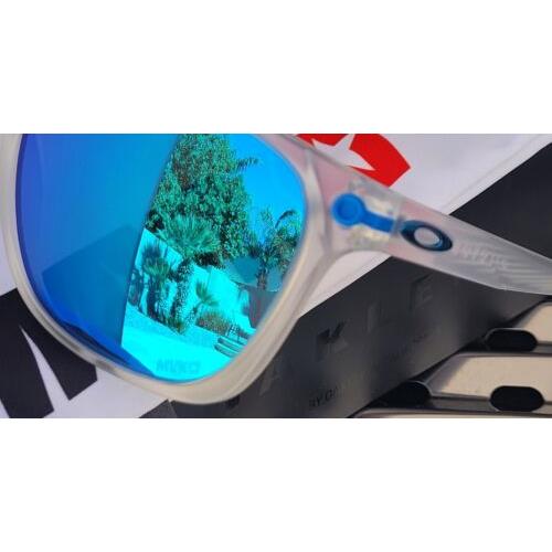 Oakley sunglasses Actuator - Clear Frame, Blue Lens 2