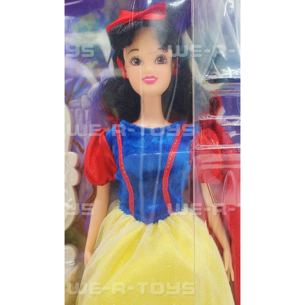 Disney Snow White Talking Princess Doll Nrfb