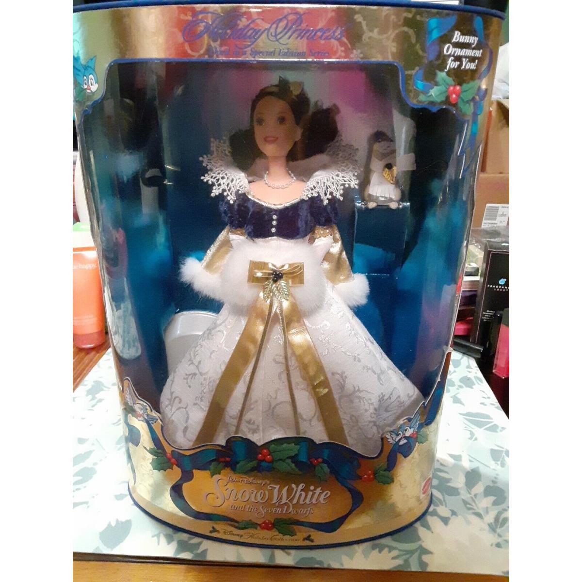 Walt Disney`s Snow White and The Seven Dwarfs Special Edition Holiday Princess