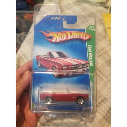 Hot Wheels Tresure Hunts Ford Mustang with Protective Case 052