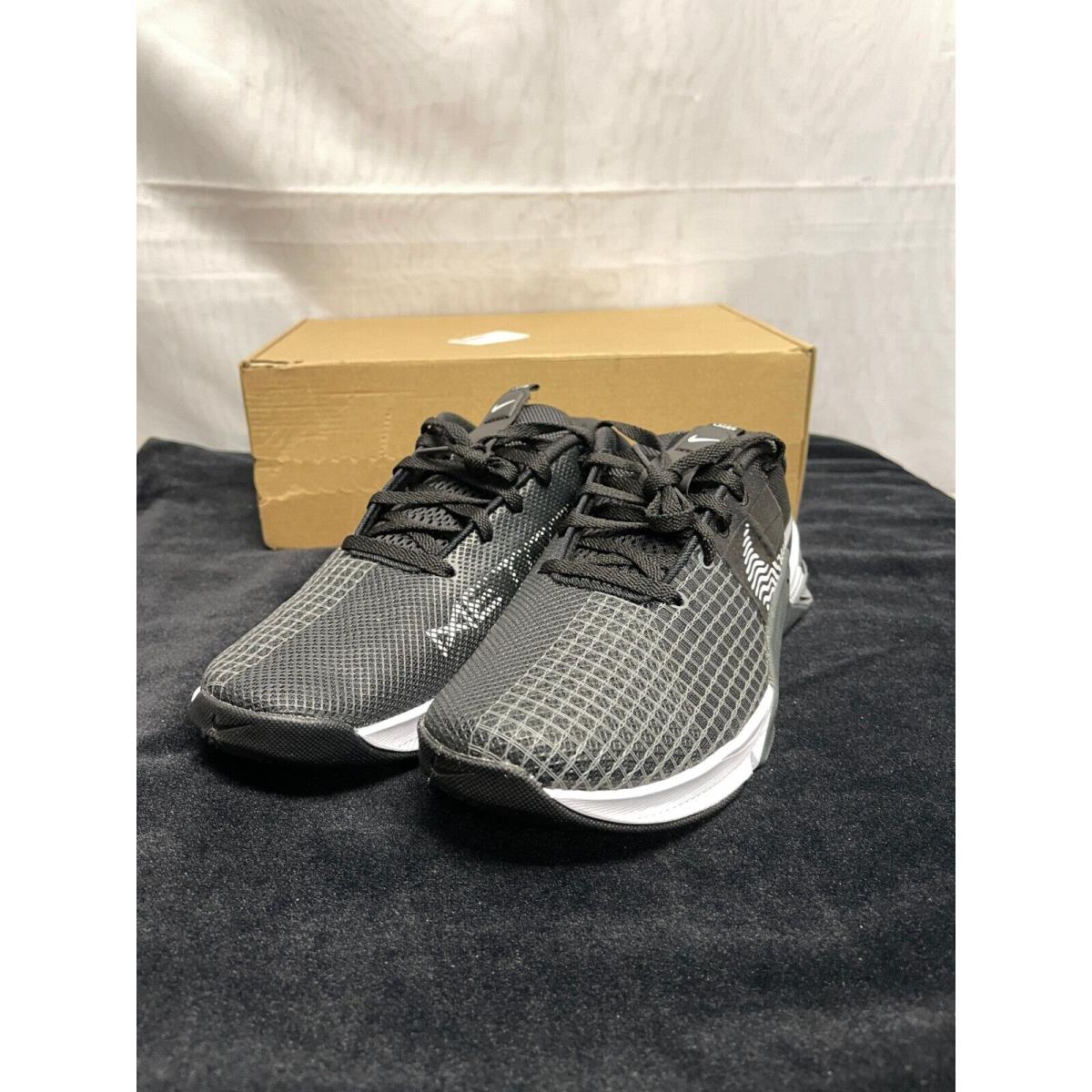 Nike Metcon 8 DO9327-001 Womens Gray Black Lace Up Low Top Athletic Shoes Size 9 - Gray Black