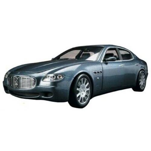Hot Wheels 1/18 Scale Diecast - B7003 Maserati Quattroporte Metallic Blue - Rare