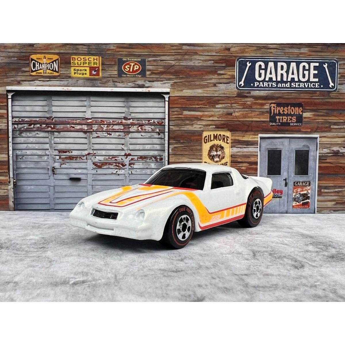 Hot Wheels The Hot Ones `78 Camaro Z28 White Chase