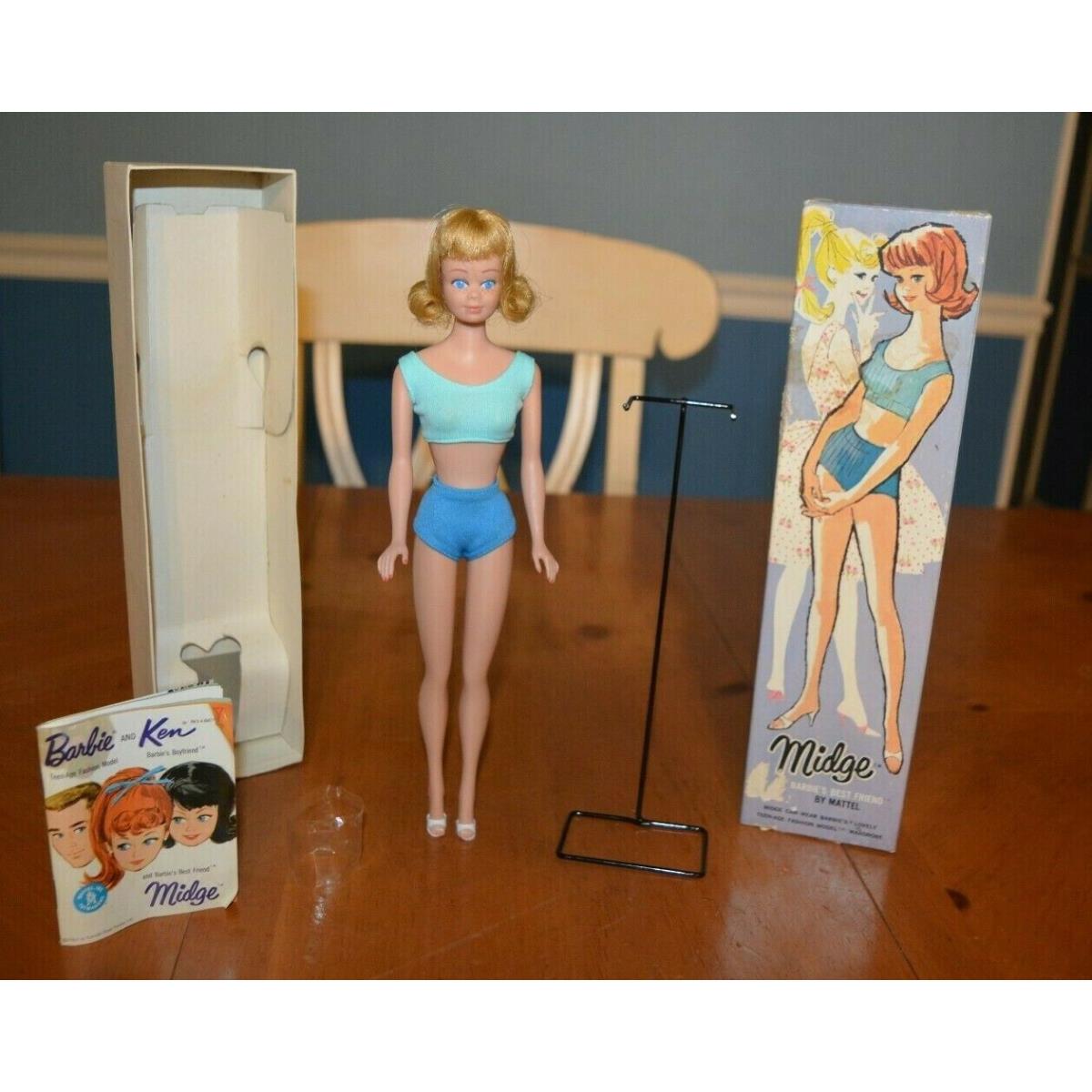 Museum Quality Midge Barbie`s Best Friend 860 Blonde Outfit