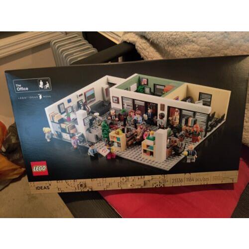Lego Ideas The Office 21336 in Hand