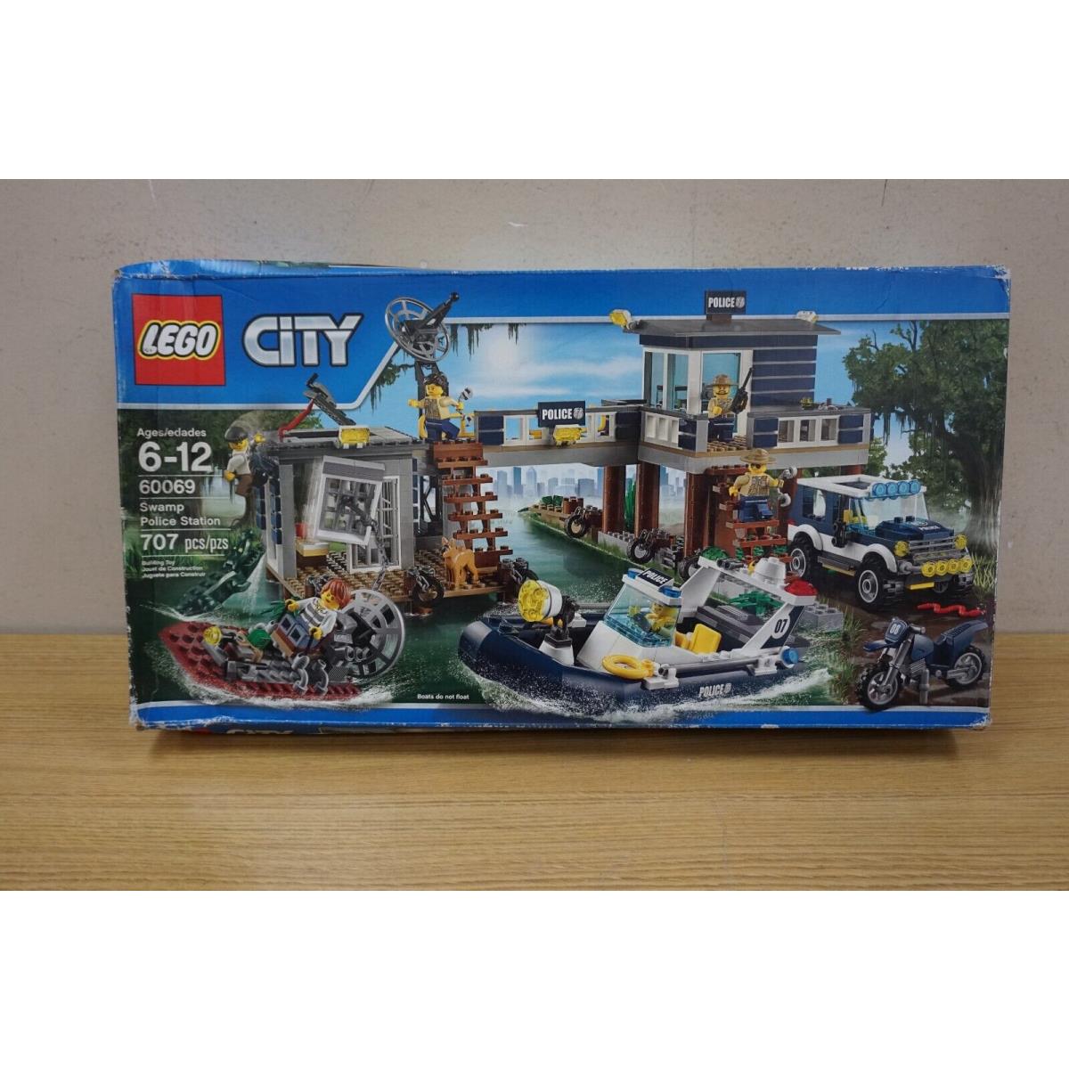 Lego City: Swamp Police Station 60069 707 Pcs Retired/complete Set