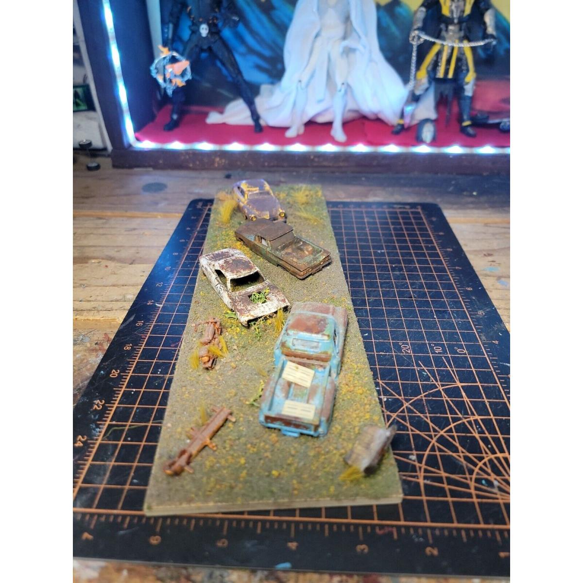 Small Diorama 1/64 Scale Cars Abounded Scenery Some Cars Glued Down Size 12x4
