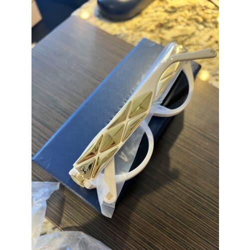 Louis Vuitton LV Malletage Round Sunglasses Cream Acetate & Metal. Size W