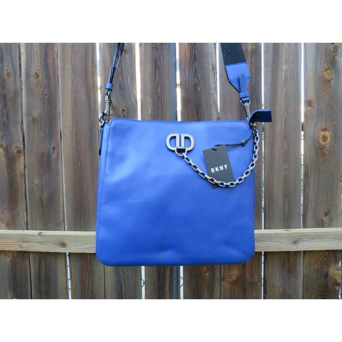 Dkny Linton-messenger Blue Crossbody