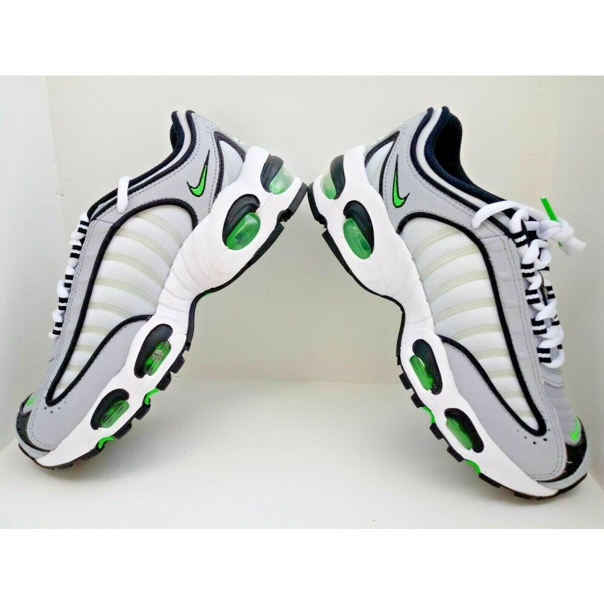 Nike shoes  - Wolf Grey/Black-Green Spark-White 4