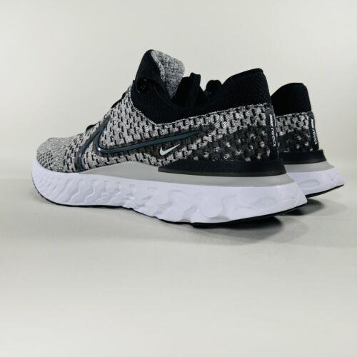 Nike shoes  - Black / Grey Fog / White / Dark Smoke Grey 9