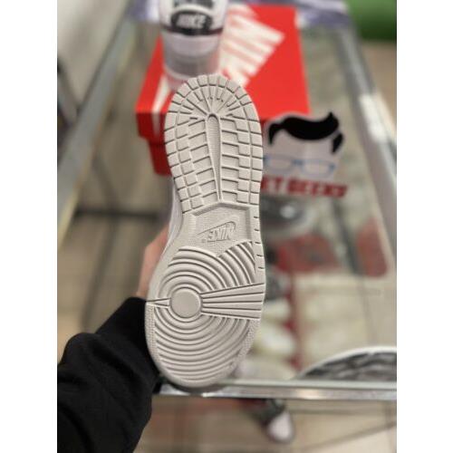 Nike shoes Dunk - Gray 2
