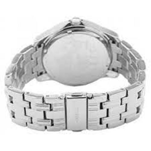 Guess Women`s Silver Color Stainless-steel Quartz Fashion Wrist Watch W0147L1