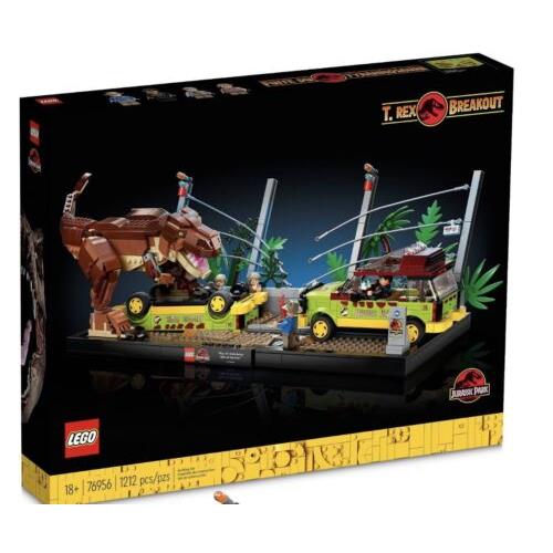 Lego 76956 Jurassic Park T. Rex Breakout Exclusive