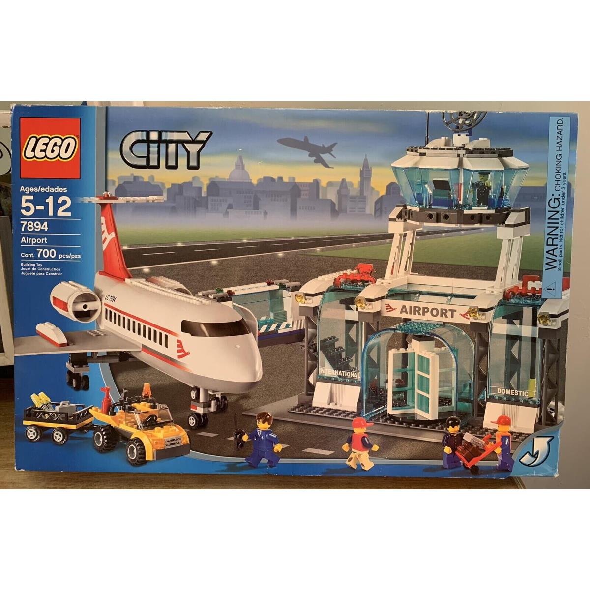Lego City Airport 7894 700 Pcs Ages 5-12 2006 Rare Retired Plane Airplane
