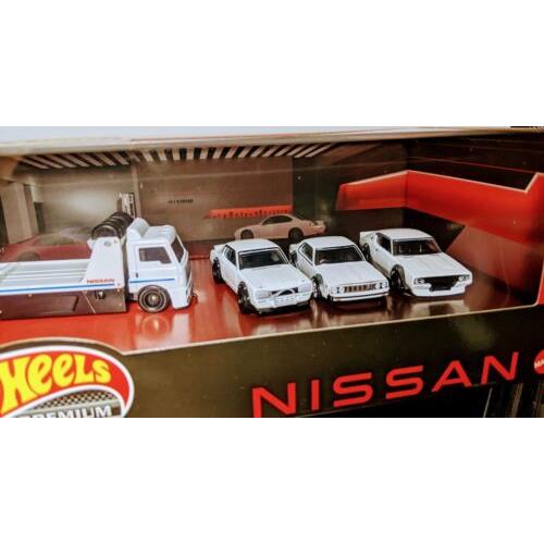 Hot Wheels Premium Skyline Nissan Diorama Collector Set 1/64 Scale HKC16