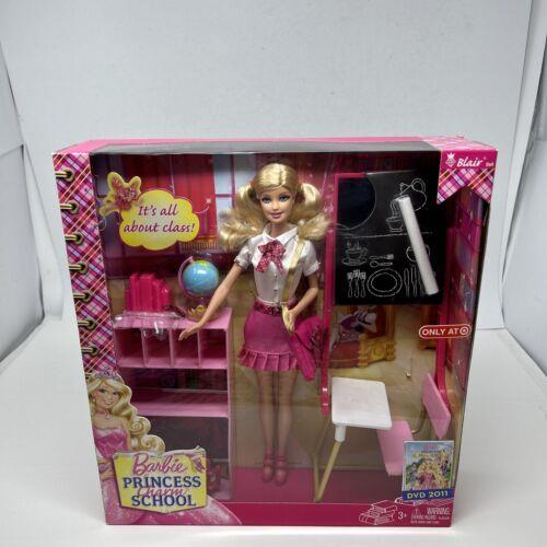 2011 Mattel Barbie Princess Charm School Blair Doll Classroom Playset Nrfb