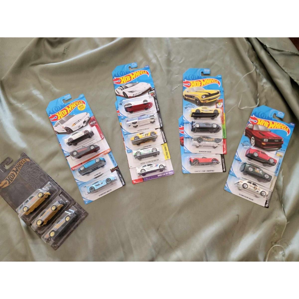 Hot Wheels Collectables: Set of 19