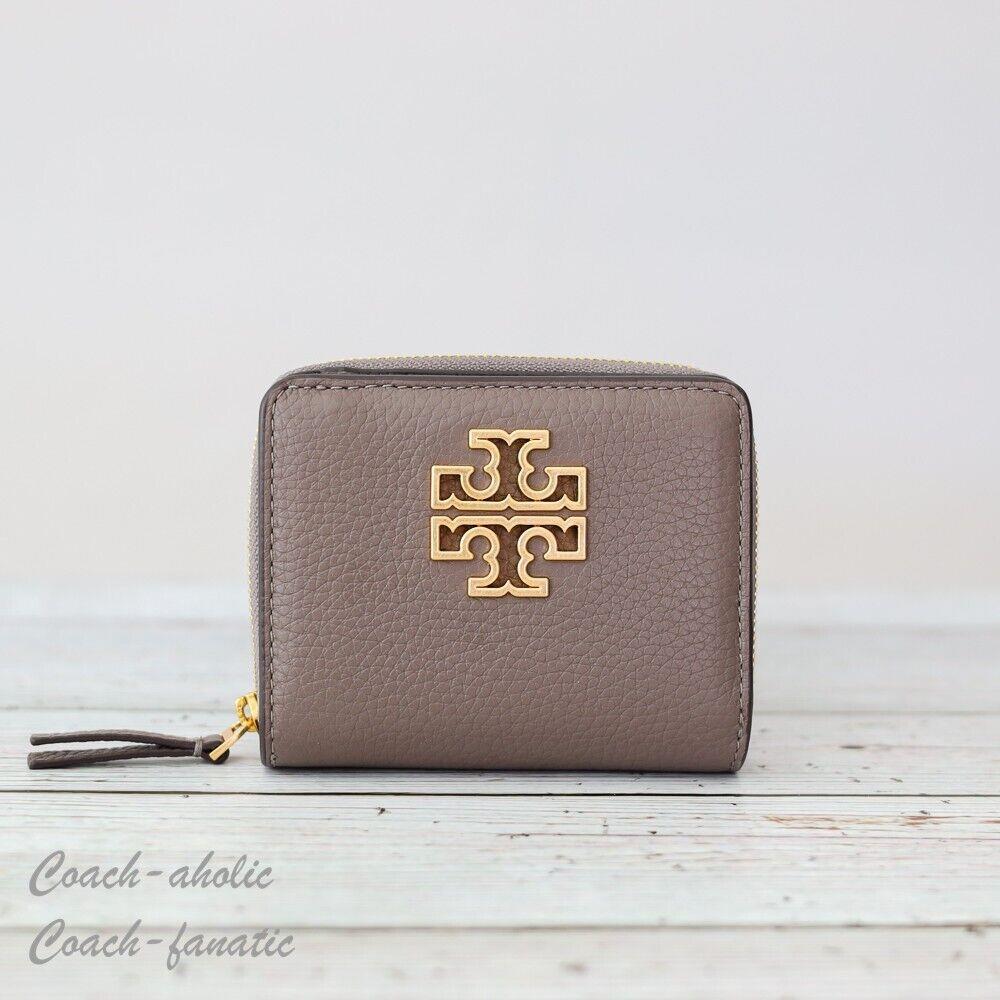 Tory Burch Britten Bifold Logo Zip Coin Leather Wallet in Portobello