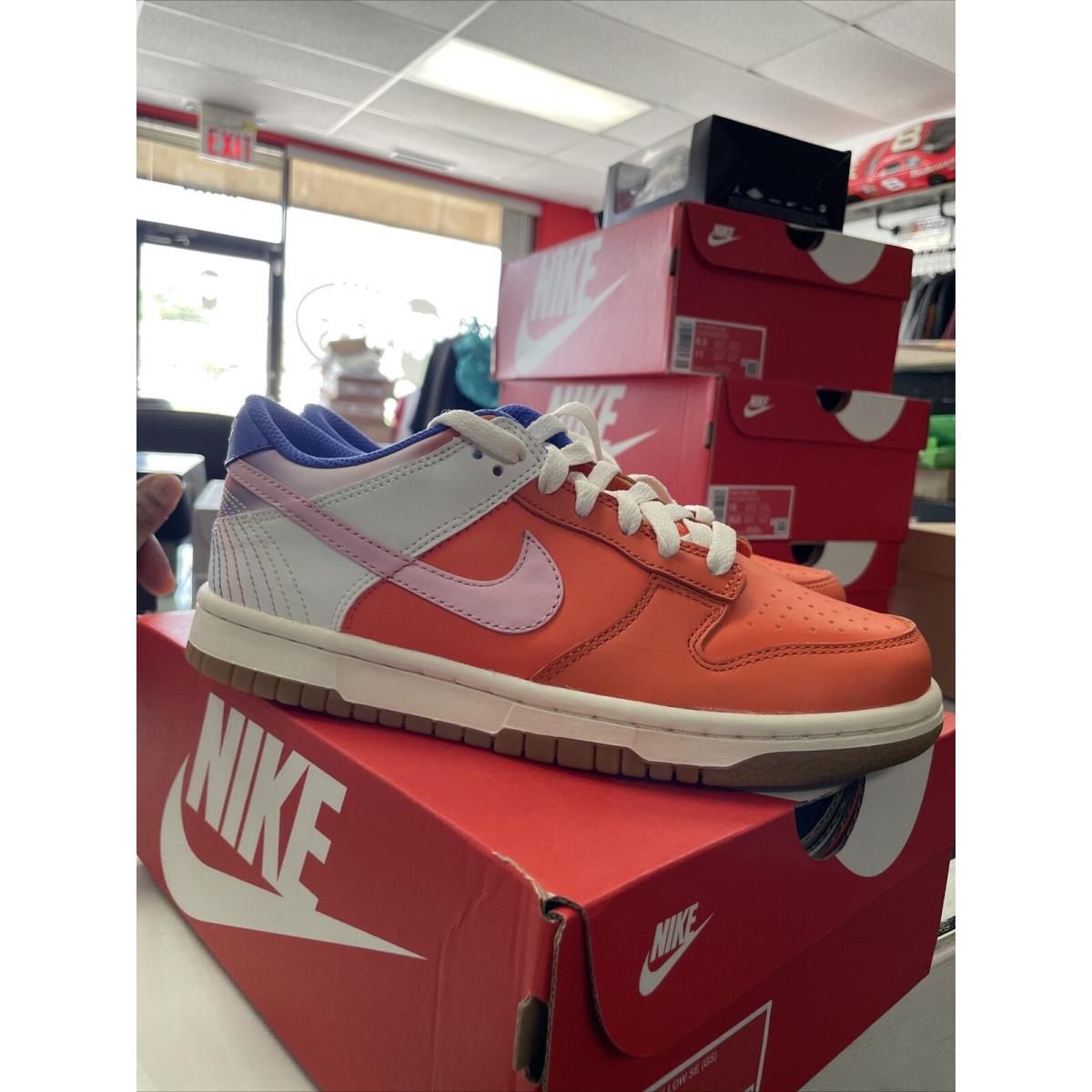 Kids Nike Dunk Low SE Safety Orange Sz 5y with Og Box - Orange