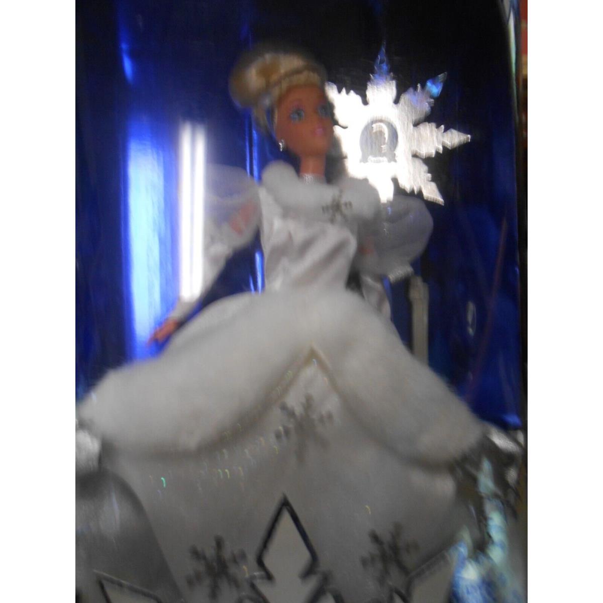 Nib- Holiday Princess Walt Disney`s Cinderella Doll 1996