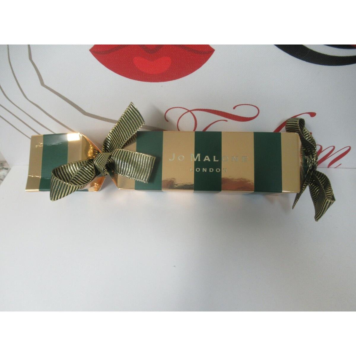 JO Malone London Christmas Cracker English Pear Freesia Blackberry Basil Neroli