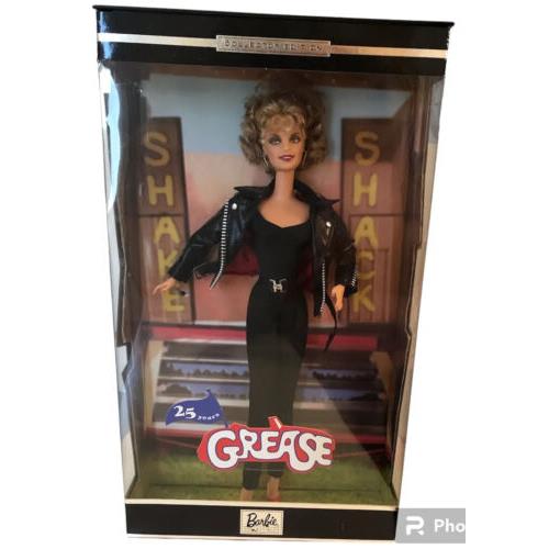 Grease Sandy Black Leather 25th Anniversary Barbie Doll Olivia Newton John B2510