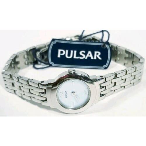Women Pulsar Watch by Seiko 1n00-x112 Silver Bracelet Band White Mother Pea Face