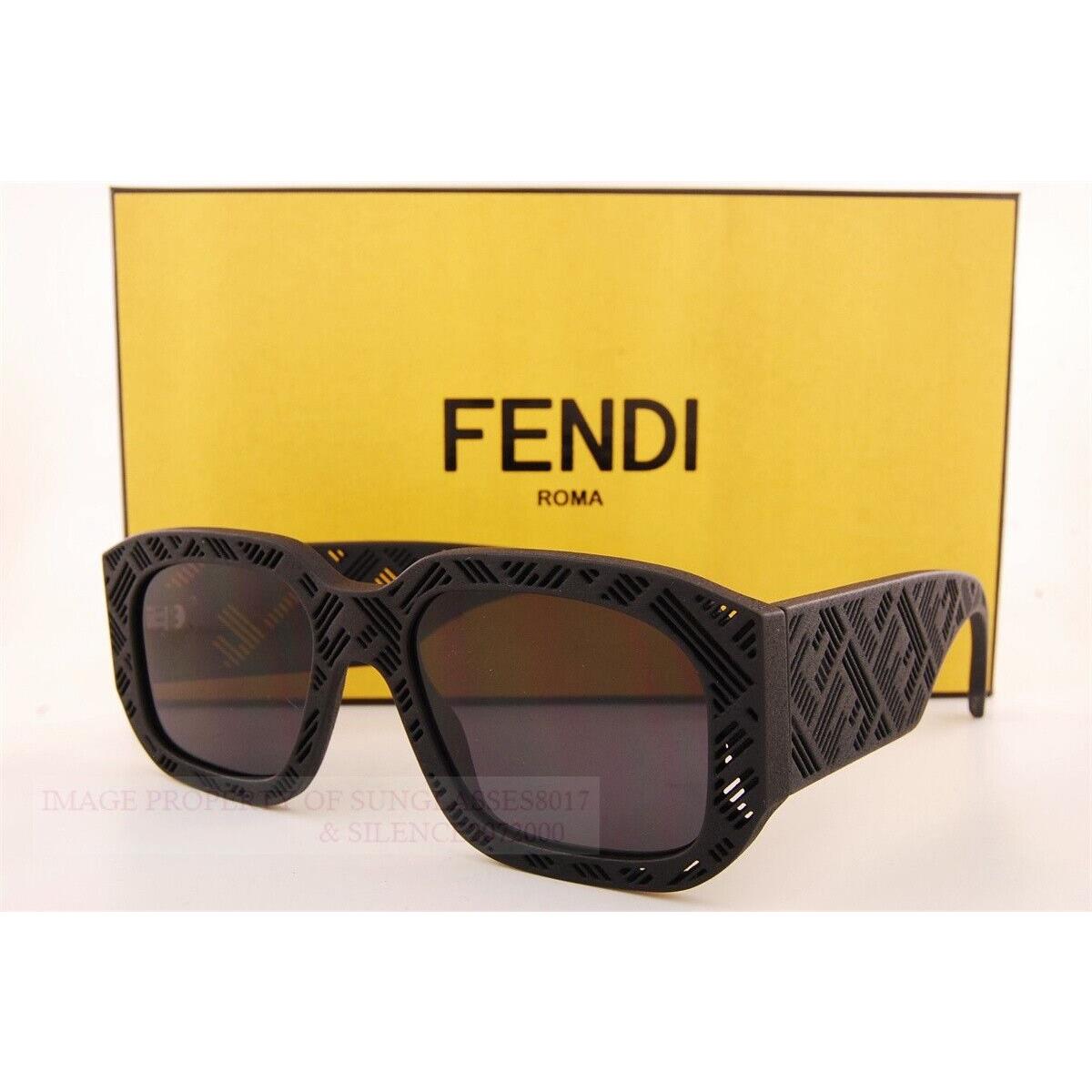 Fendi Sunglasses FE 40113I 02A Black/dark Gray For Men Women