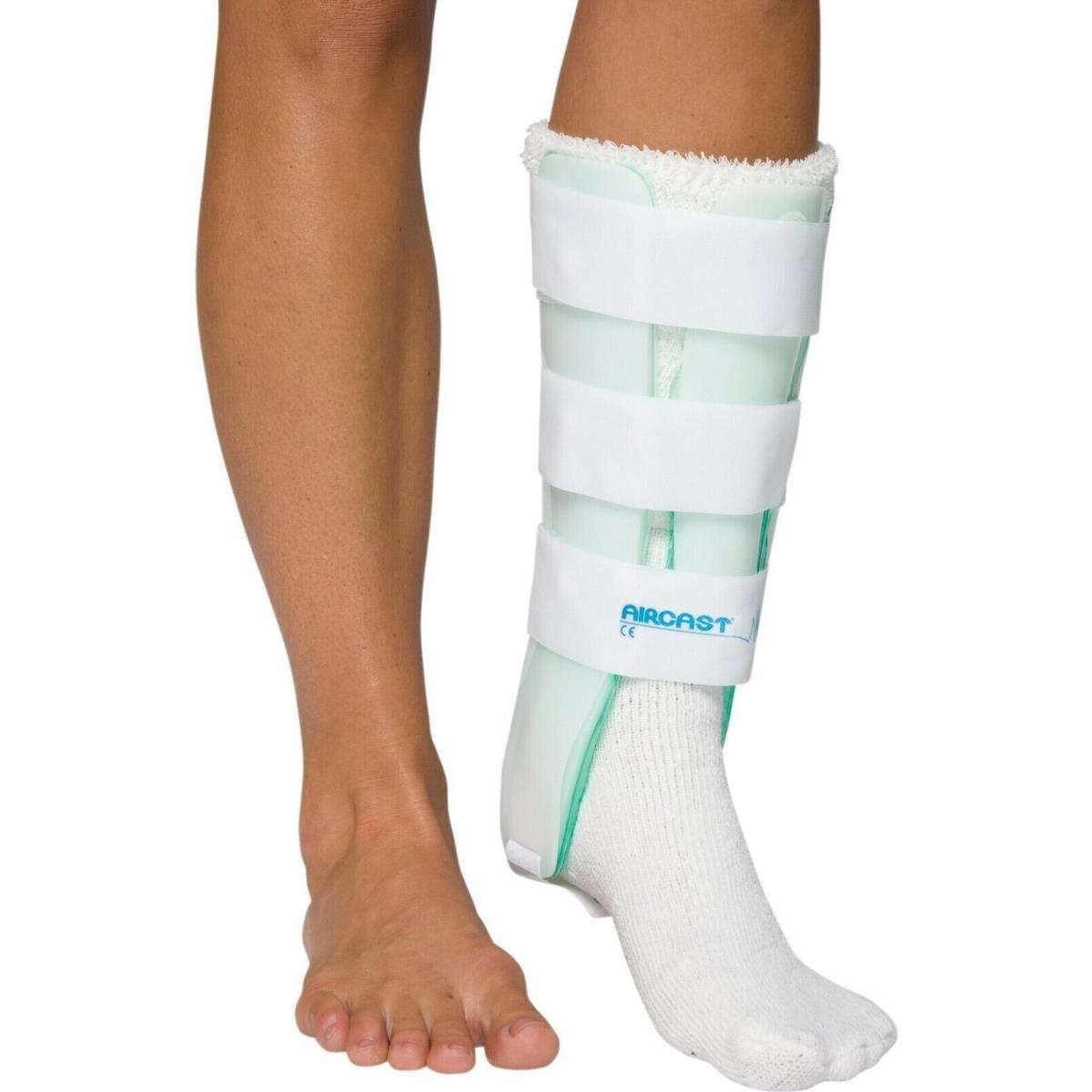 Aircast Leg Support Brace with and Without Anterior Panel Small