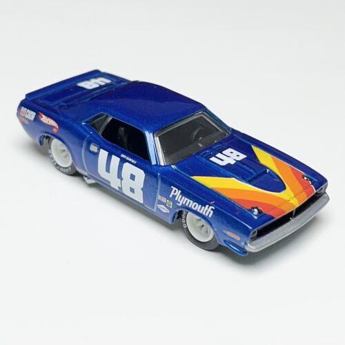Hot Wheels 2011 Vintage Racing Dan Gurney s 70 Plymouth Aar Cuda 14/30