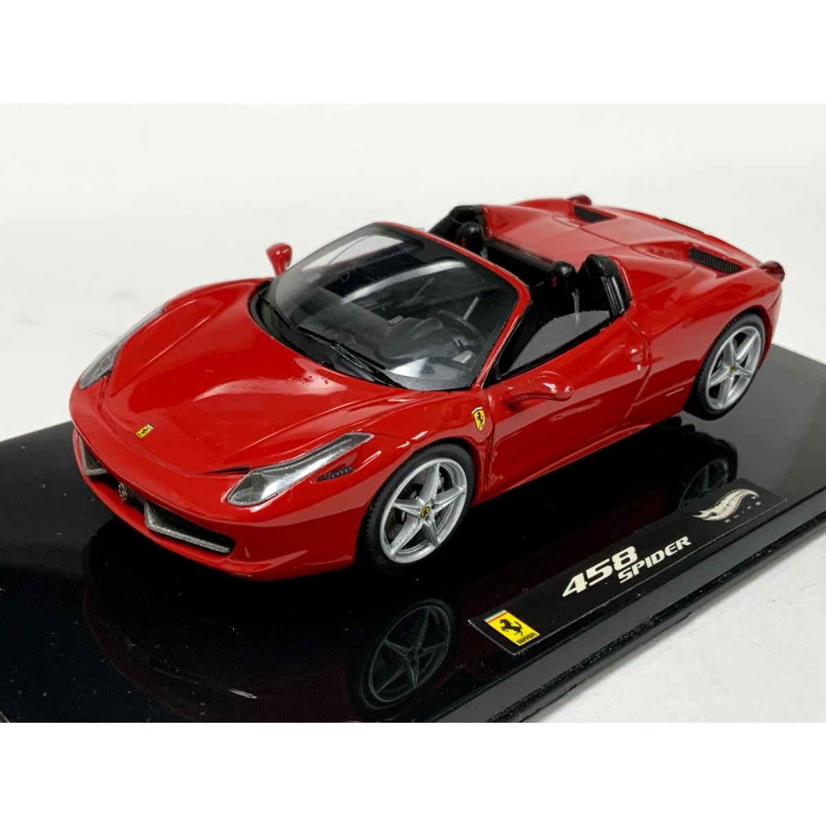 1/43 Hot Wheels Elite Ferrari 458 Italia Spider in Rosso Corsa Red W1182