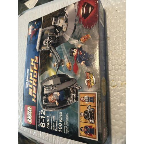 Lego DC Comics Super Heroes: Superman: Black Zero Escape 76009 Mew Dented Box