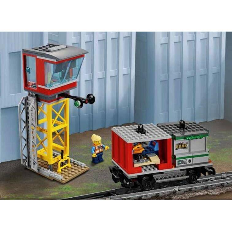 Lego City Cargo Train Control Center Signal Tower Container Car 60198 Wagon