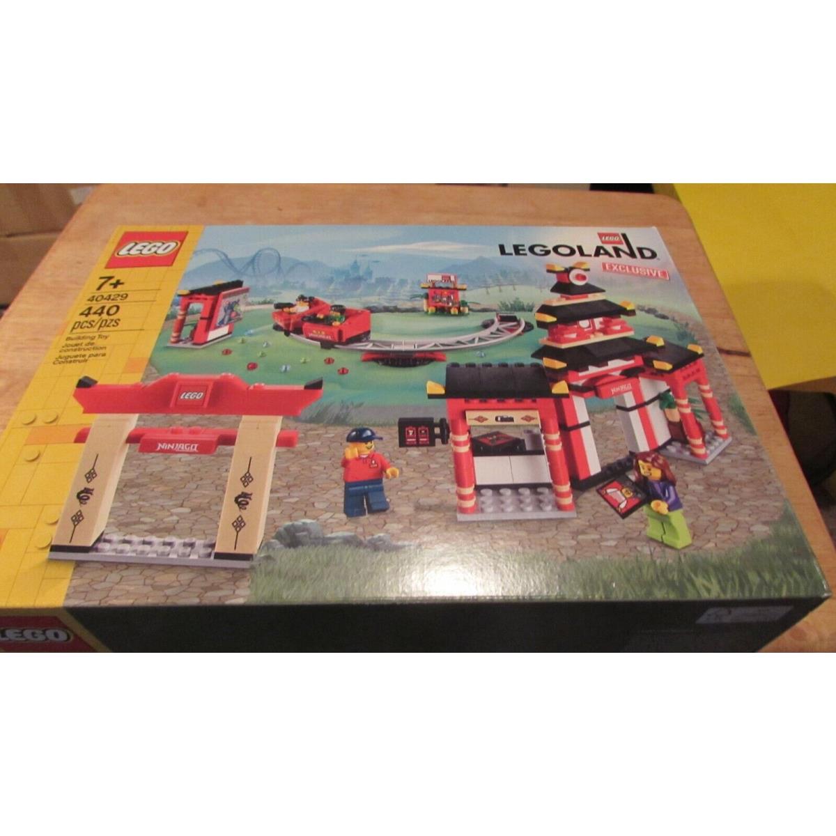 Lego 40429 Legoland Exclusive Ninjago World Building Kit