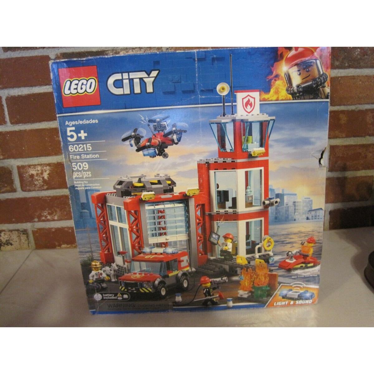 2019 Lego City 60215 Fire Station Light and Sound 509 Pieces--new