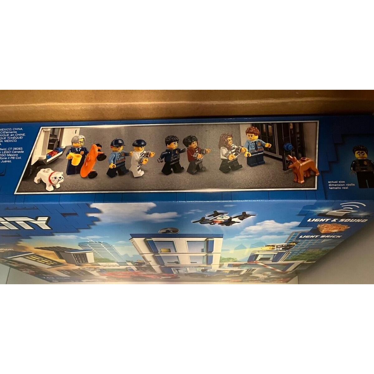 Lego 60246 City Police Station 743 Pcs Retired