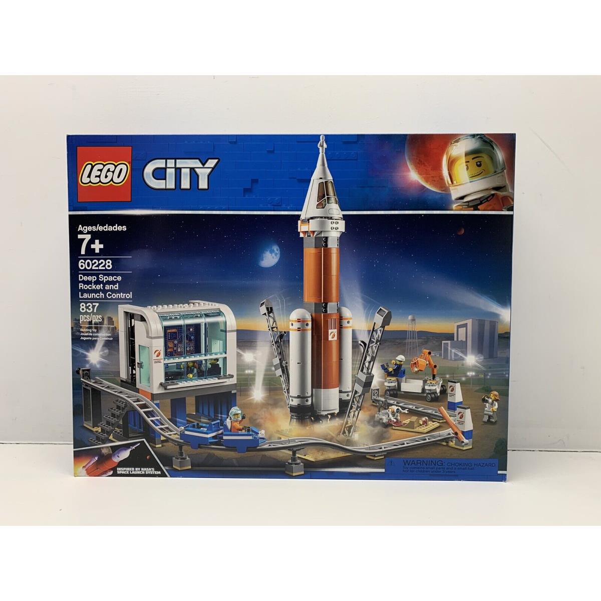 Lego 60228 Deep Space Rocket and Launch Control