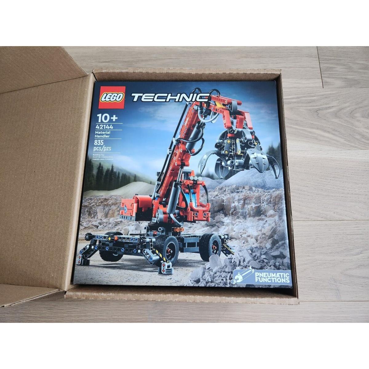 Lego Technic Material Handler 42144 Retired 835 Pcs