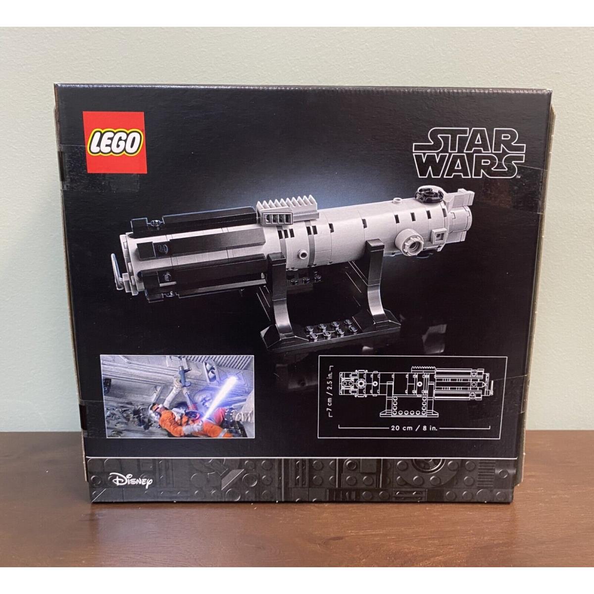 Lego 40483 Star Wars Luke Skywalker s Lightsaber 173 Pcs Misb