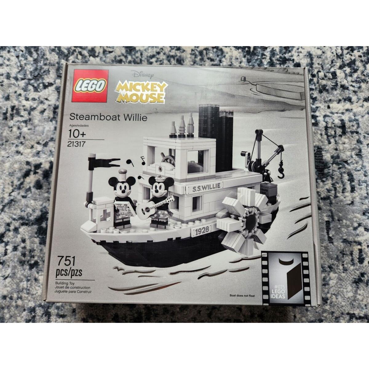 Lego Disney Mickey Mouse Steamboat Willie 21317 Retired