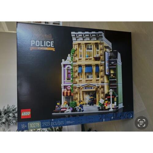 Lego 10278 Police Station Set - Modular Building - - Retired